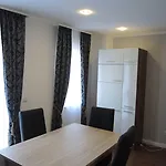 Merkel 4* Wiesbaden