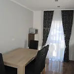 Merkel 4* Wiesbaden