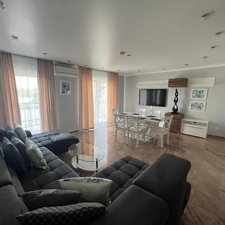 Merkel Aparthotel 4*