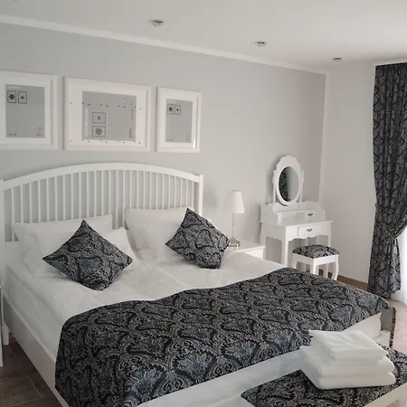 Aparthotel Merkel 4*