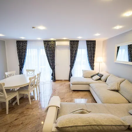 Merkel Apartmanhotel 4*